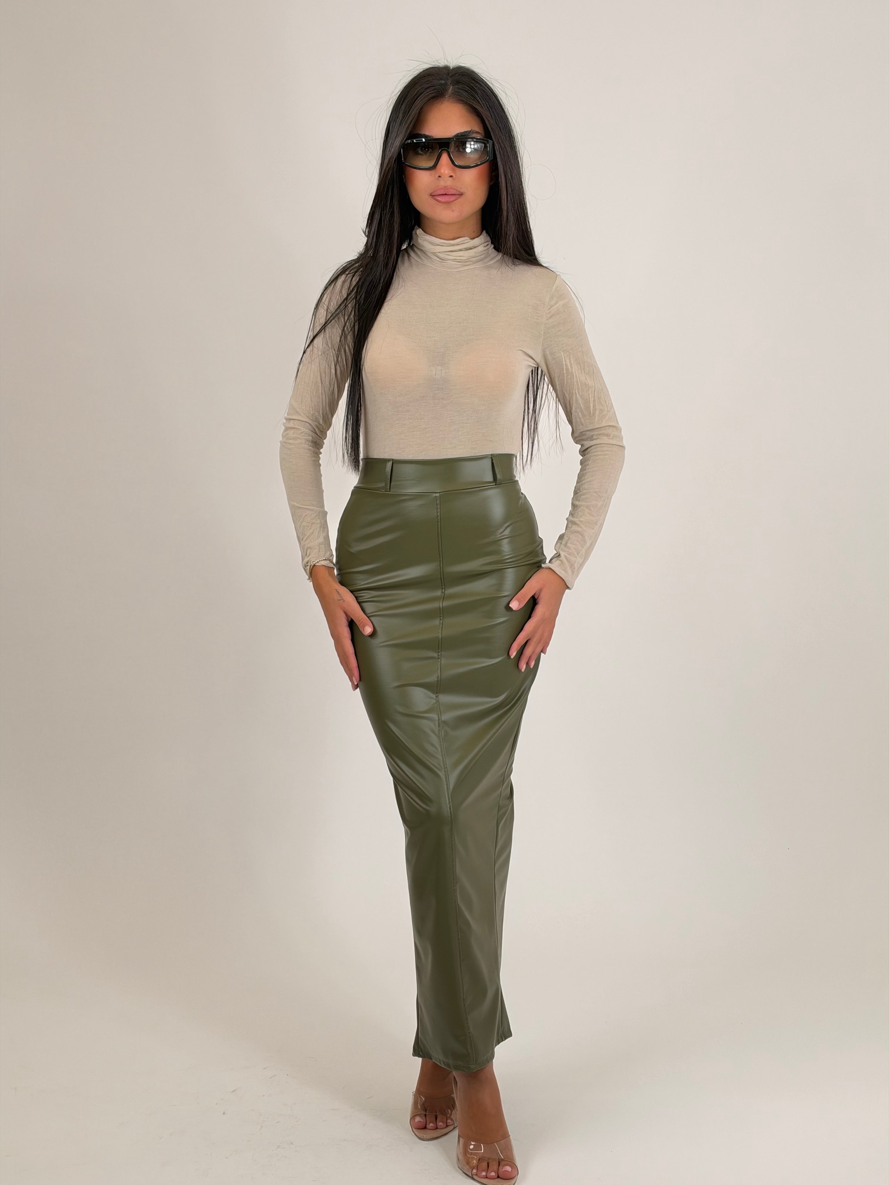 Completo Office: longuette + maglia cashmere