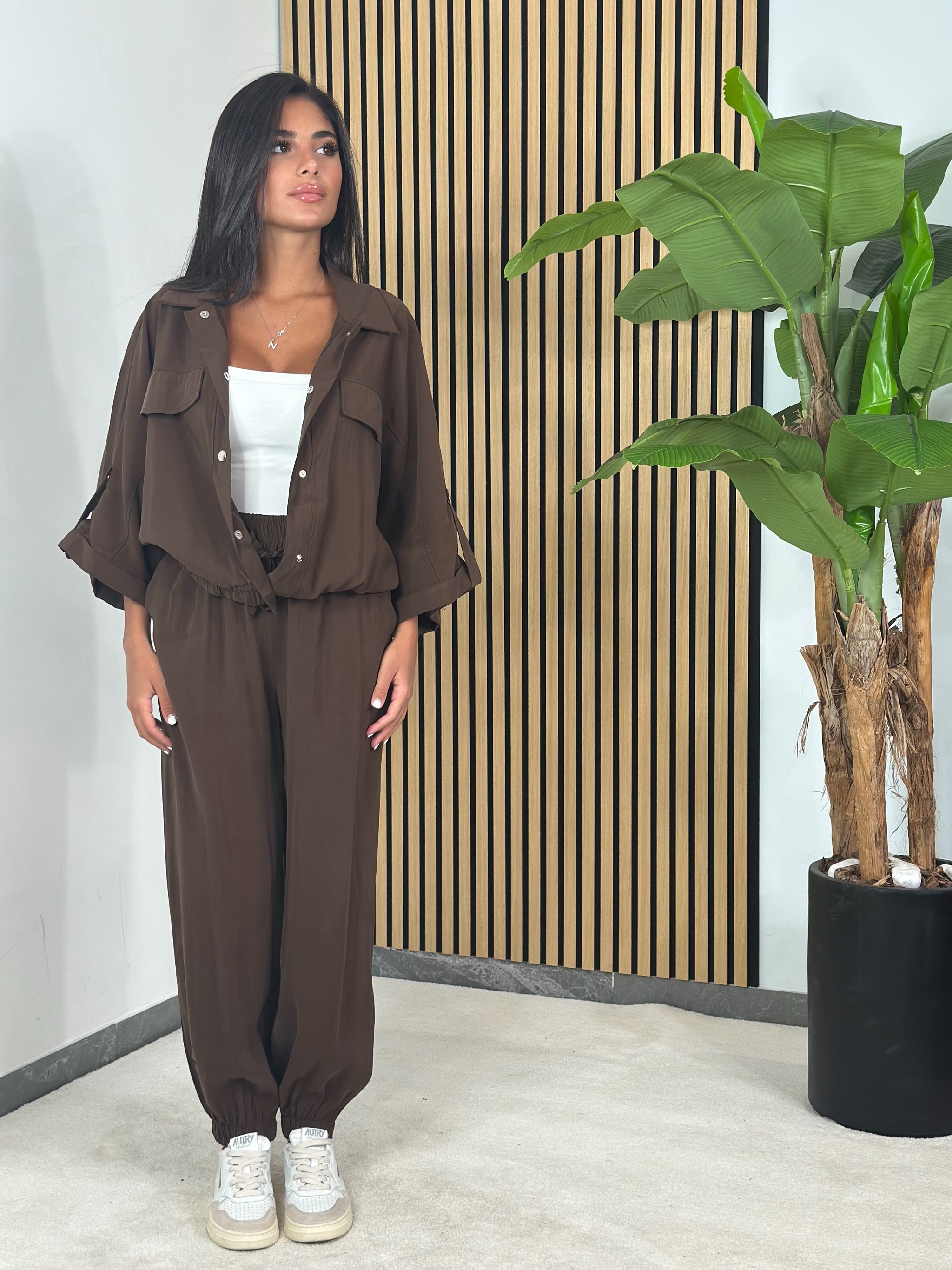 Set brown
