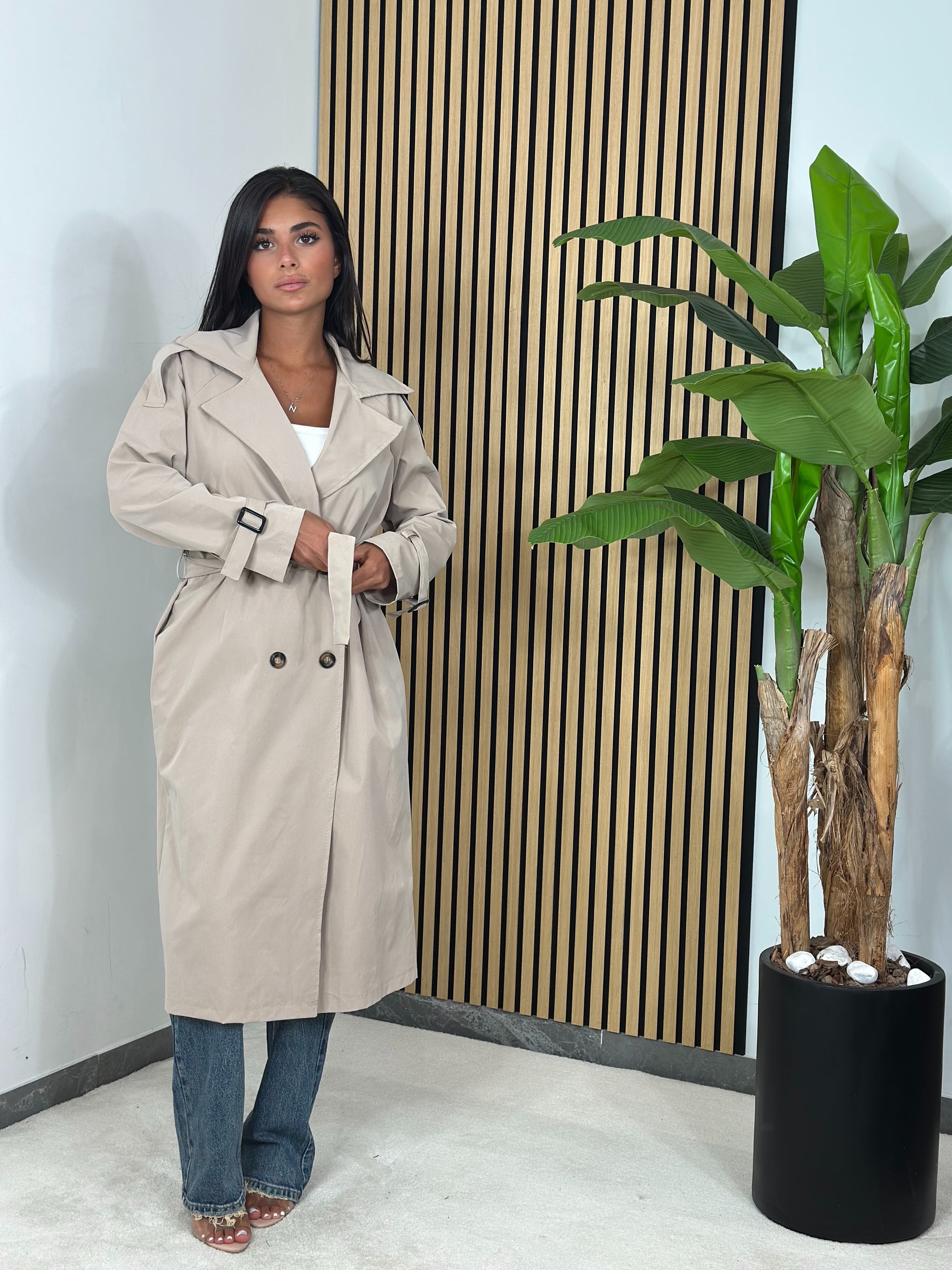 Trench Oriana